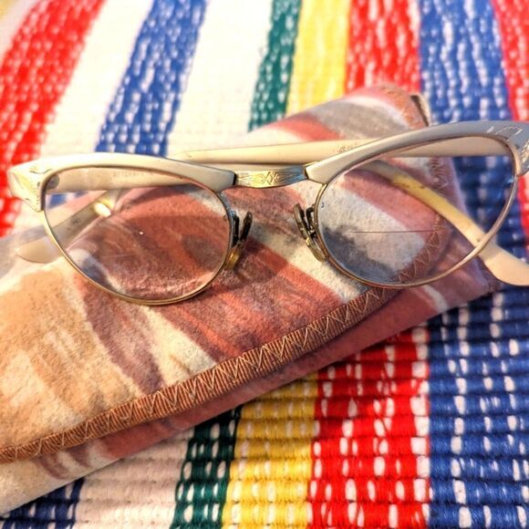 Vintage cat eye engraved‎ bifocal metal Glasses - Picture 1 of 11